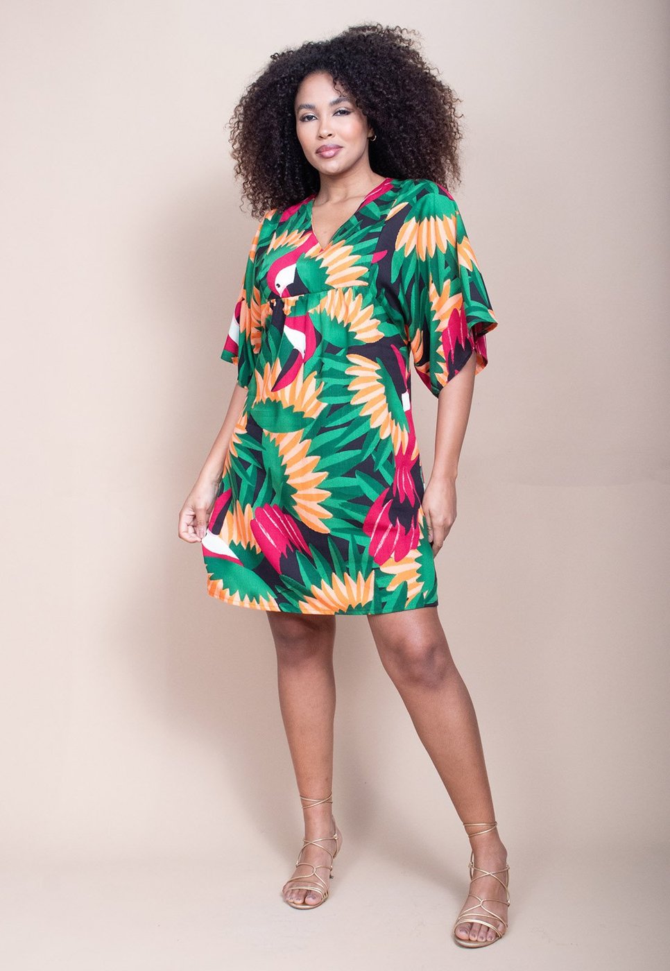 Vestido Curto Cabana Free Pequi Viscose Estampa Festa dos Tucanos