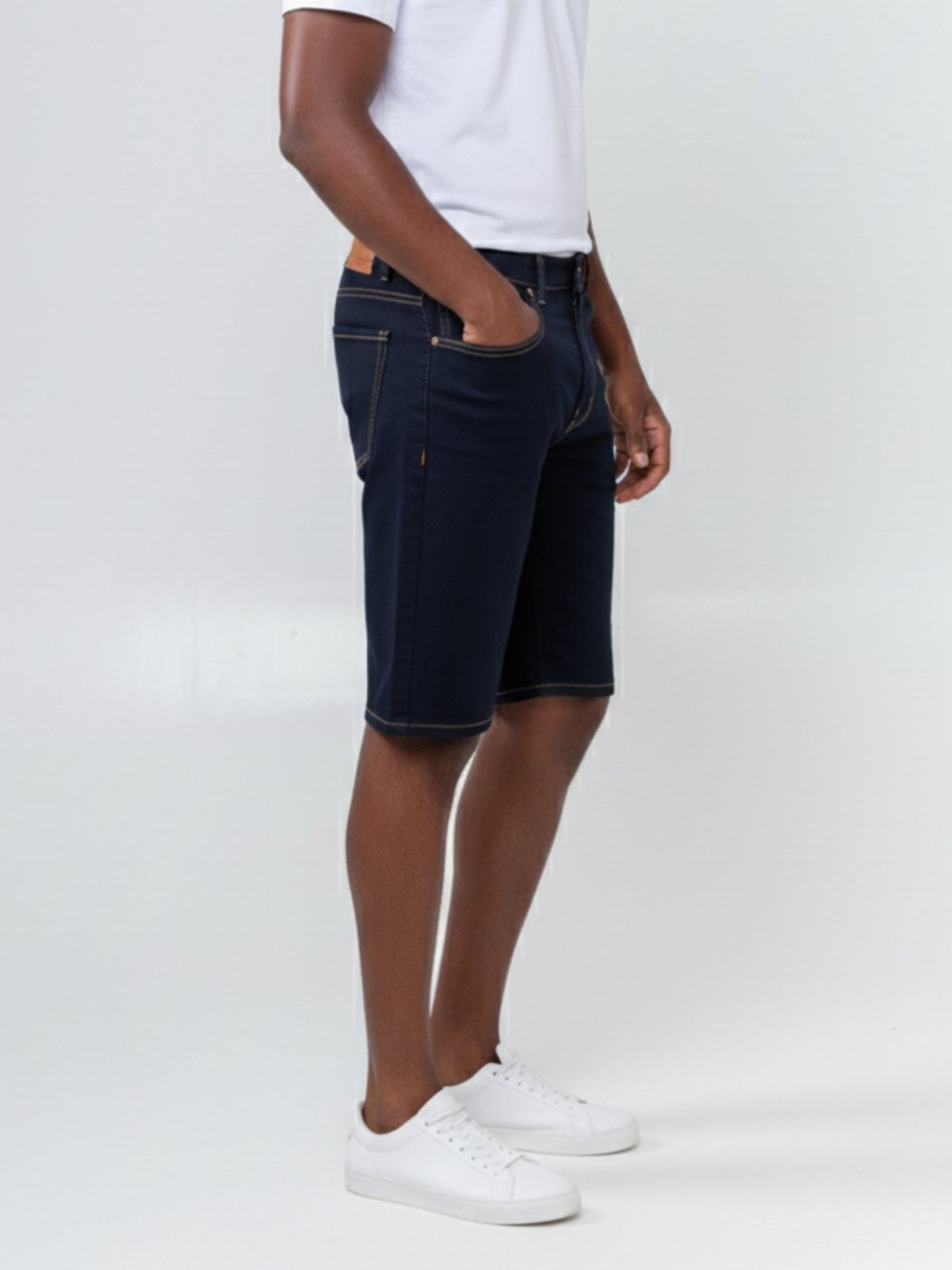 Imagem principal Bermuda Masculina Kovali Escura Básica e Confortável KOVALI FASHION STORE jeans KOVALI FASHION STORE jeans