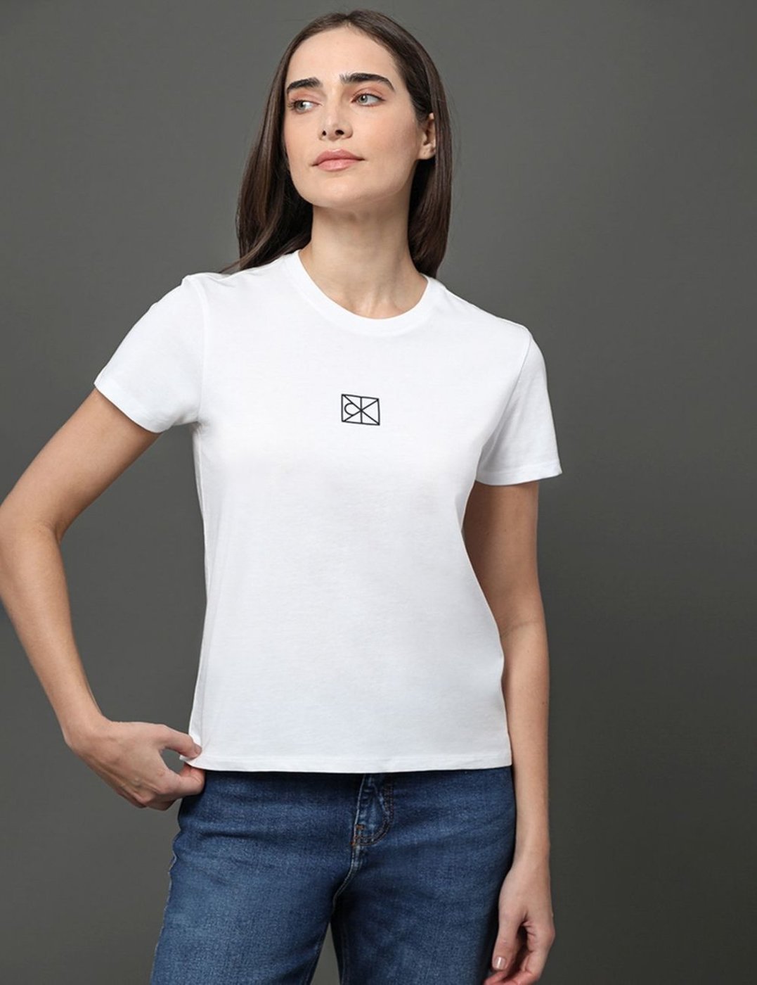 Camiseta Feminina Rubber Patch Calvin Klein