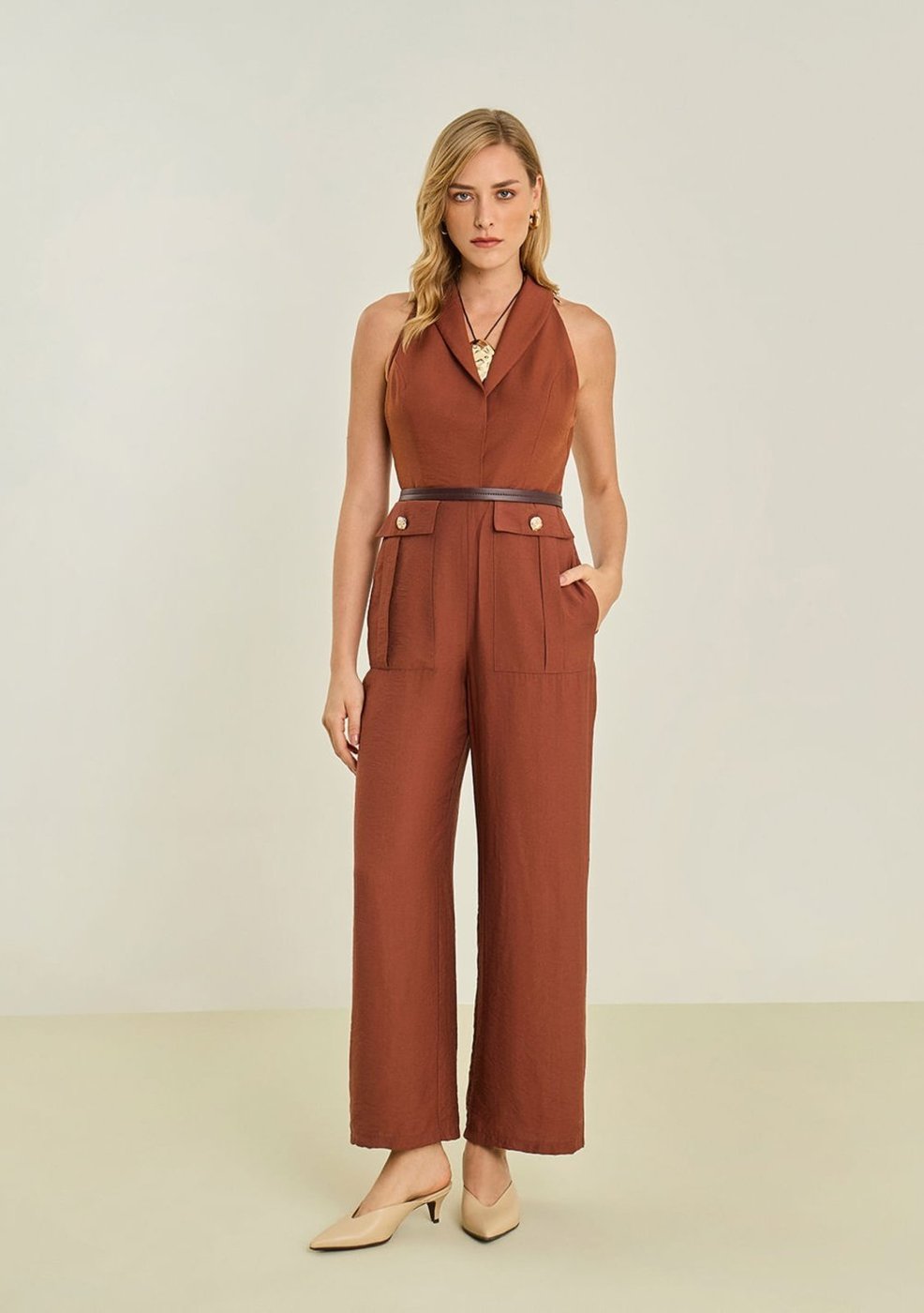 Imagem principal Macacão Maria Valentina Ajustado Decote V Sem Manga Longo marrom Maria Valentina marrom