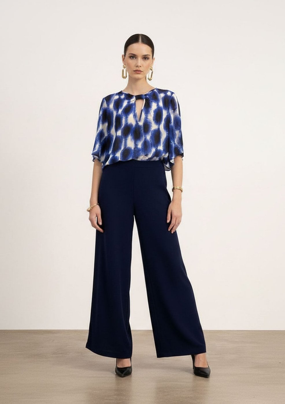 Imagem principal Blusa Iódice Solta Decote Careca Manga Curta Padrão estampado IÓDICE estampado