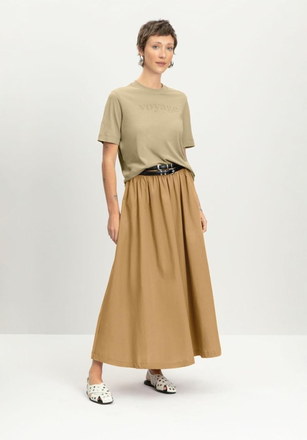 Saia feminina midi em viscose Essendi