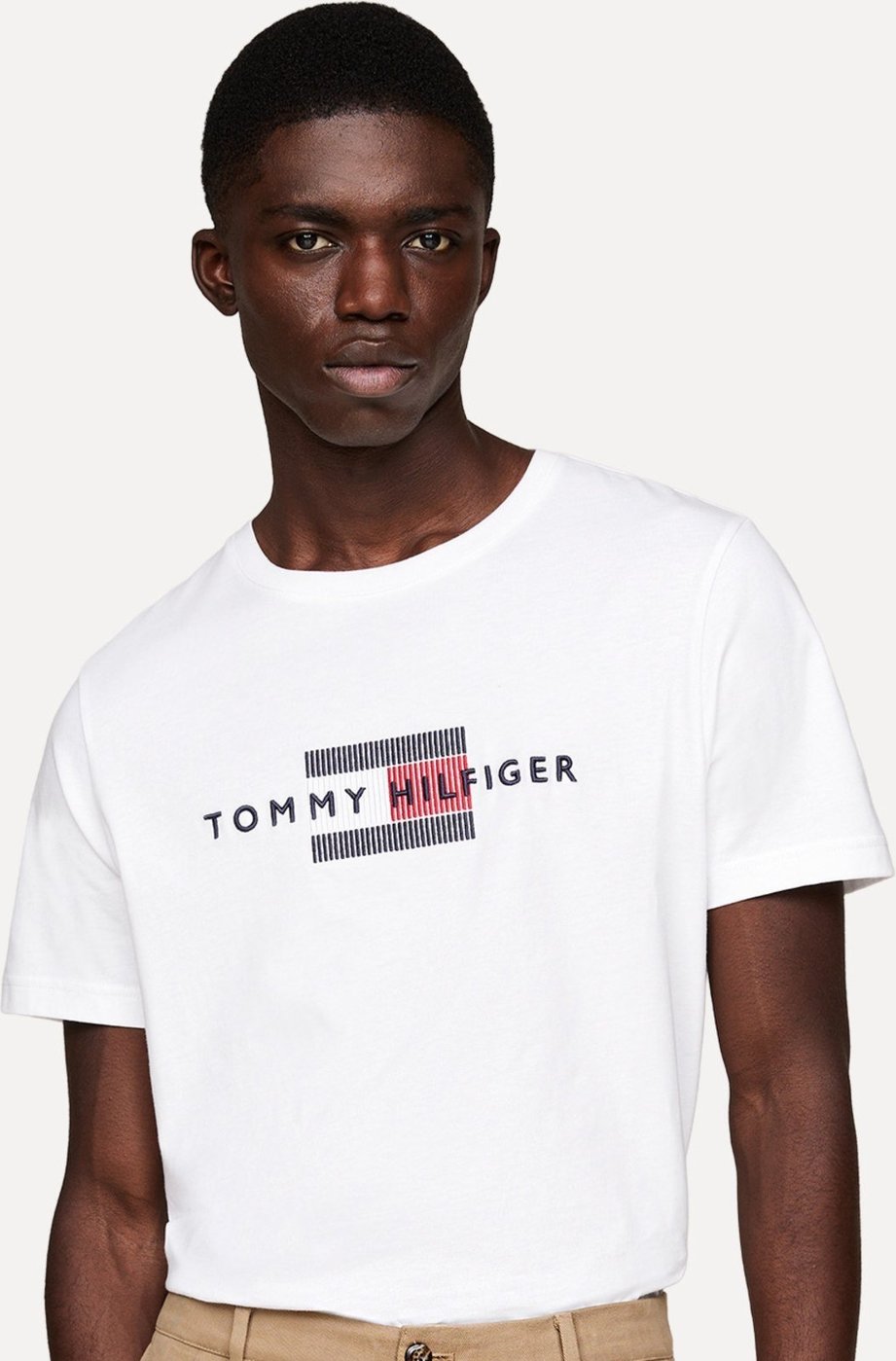 Imagem principal Camiseta Tommy Hilfiger Masculina Regular Flag Embro Branca branco Tommy Hilfiger branco
