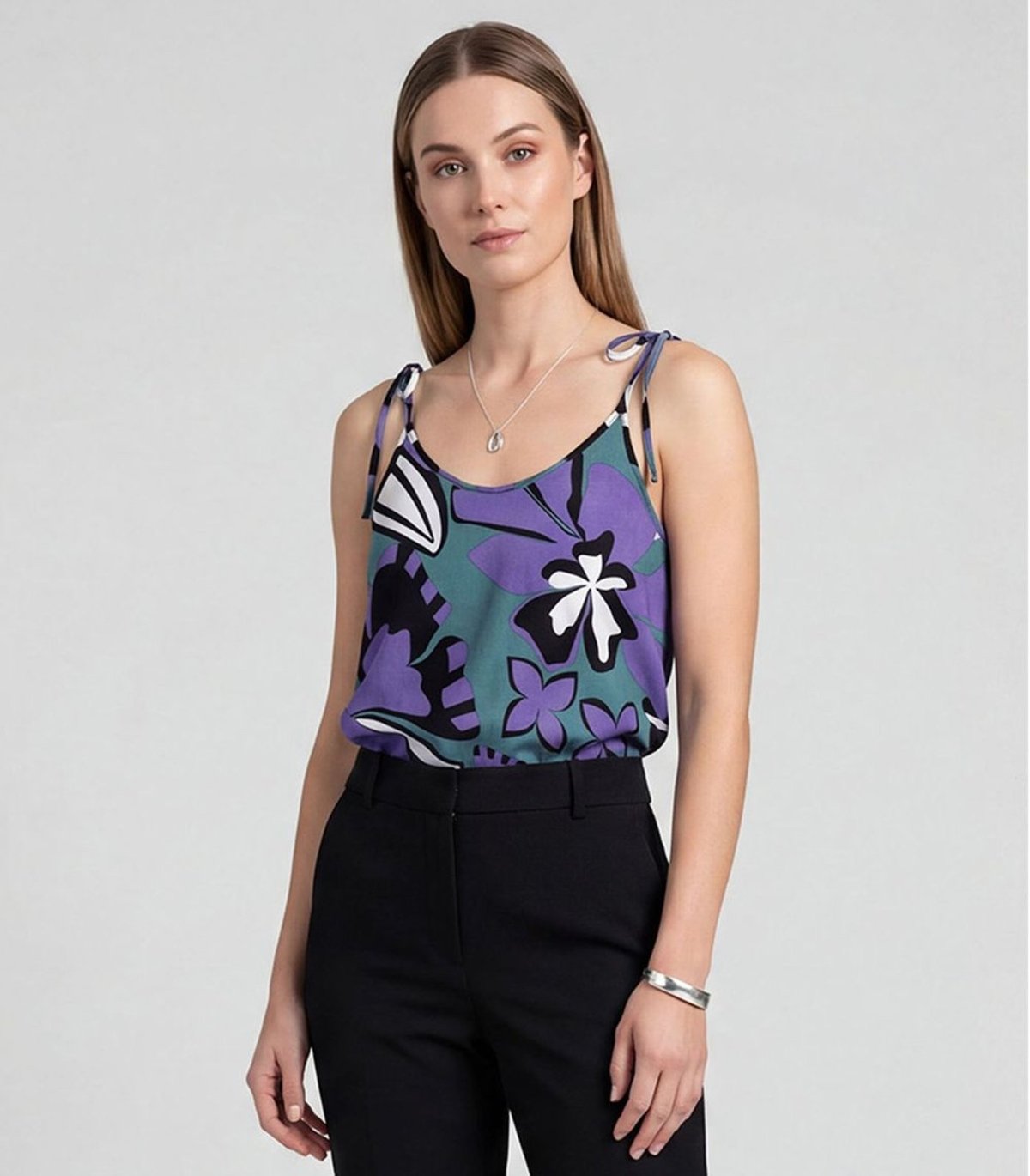 Imagem principal Blusa De Alça De Laço Infinita Cor preto INFINITA COR preto