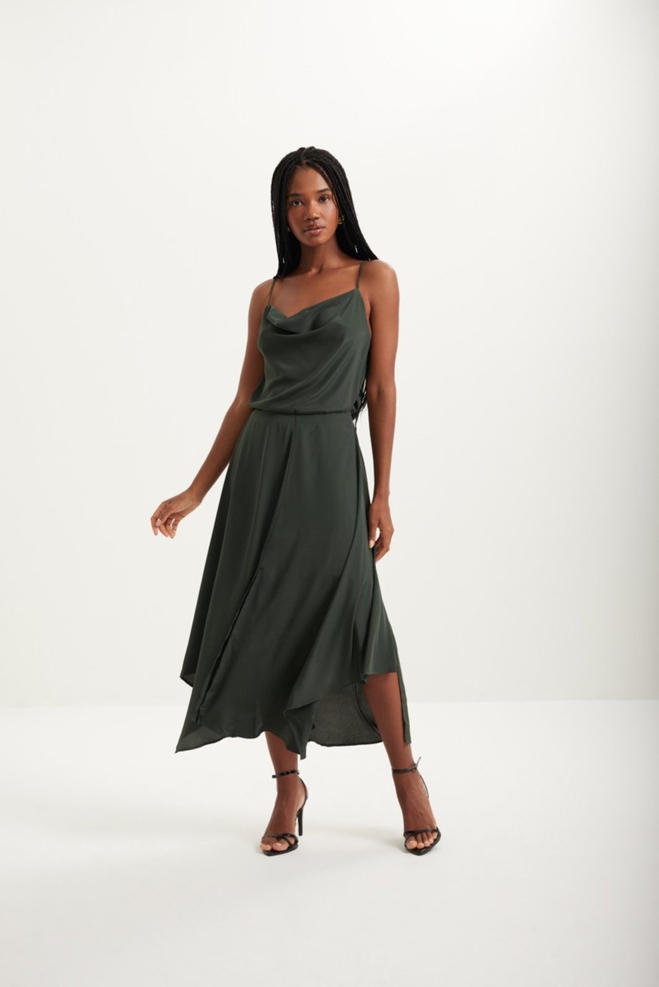 Saia Chá Fluida Com Fenda E Cintura Alta