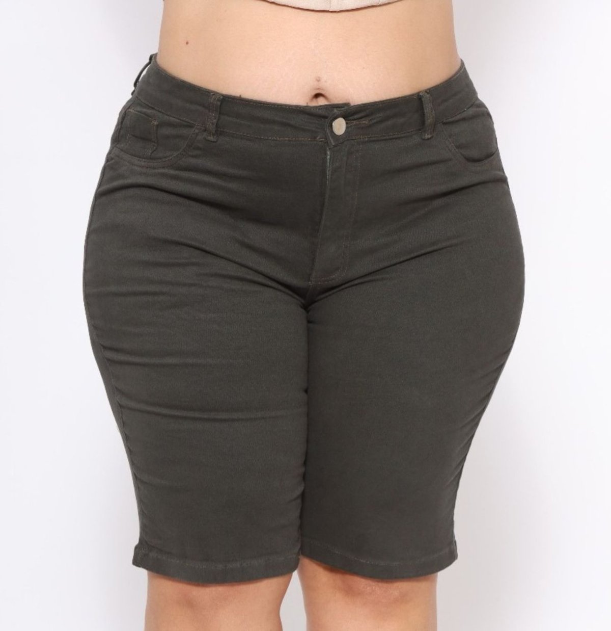 Imagem principal Bermuda Feminina Jeans Loka Plus Size Juliane verde/verde militar Jeans Loka verde/verde militar