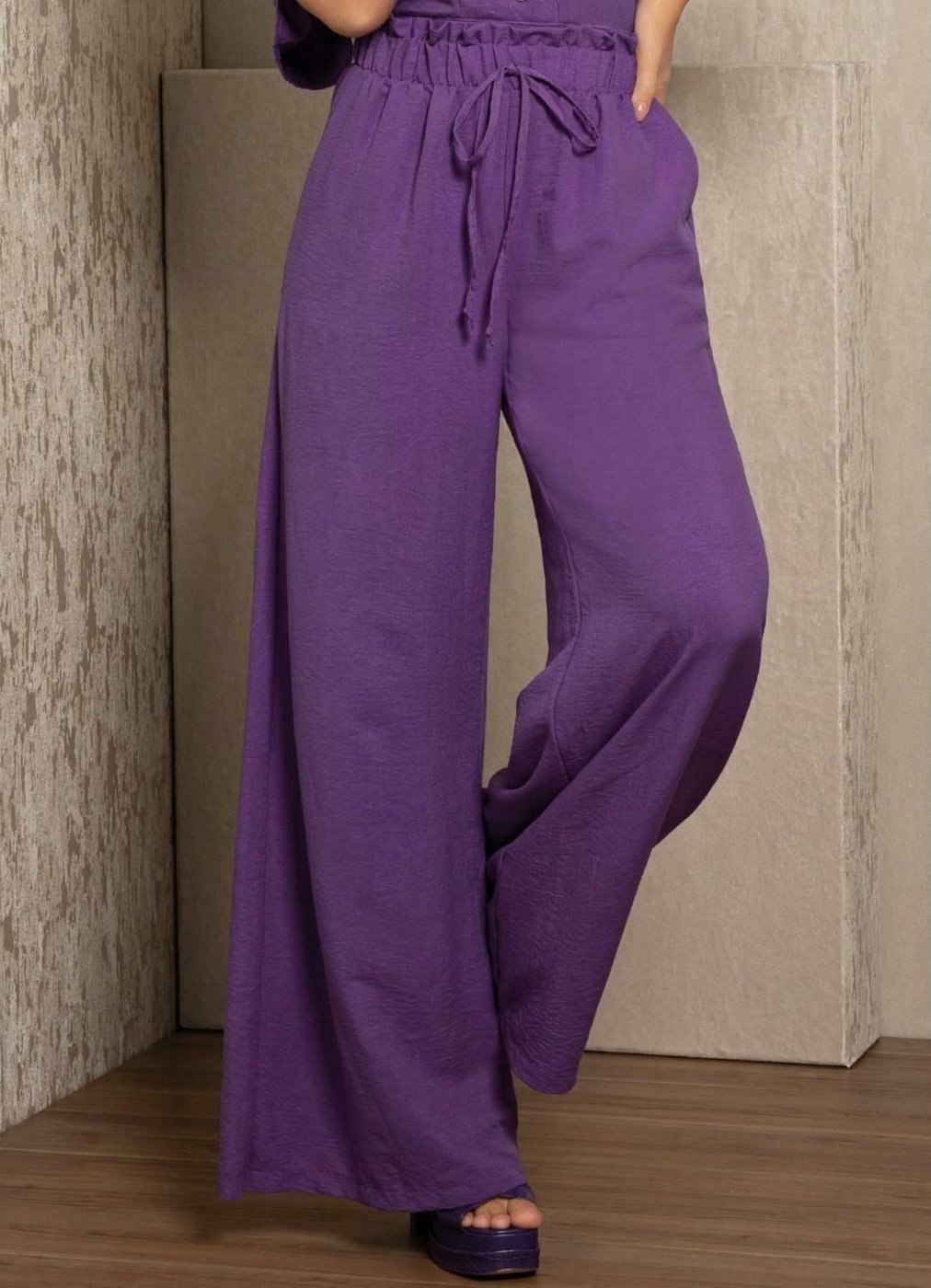 Calça Elástico Na Cintura E Bolsos Roxa Colorido