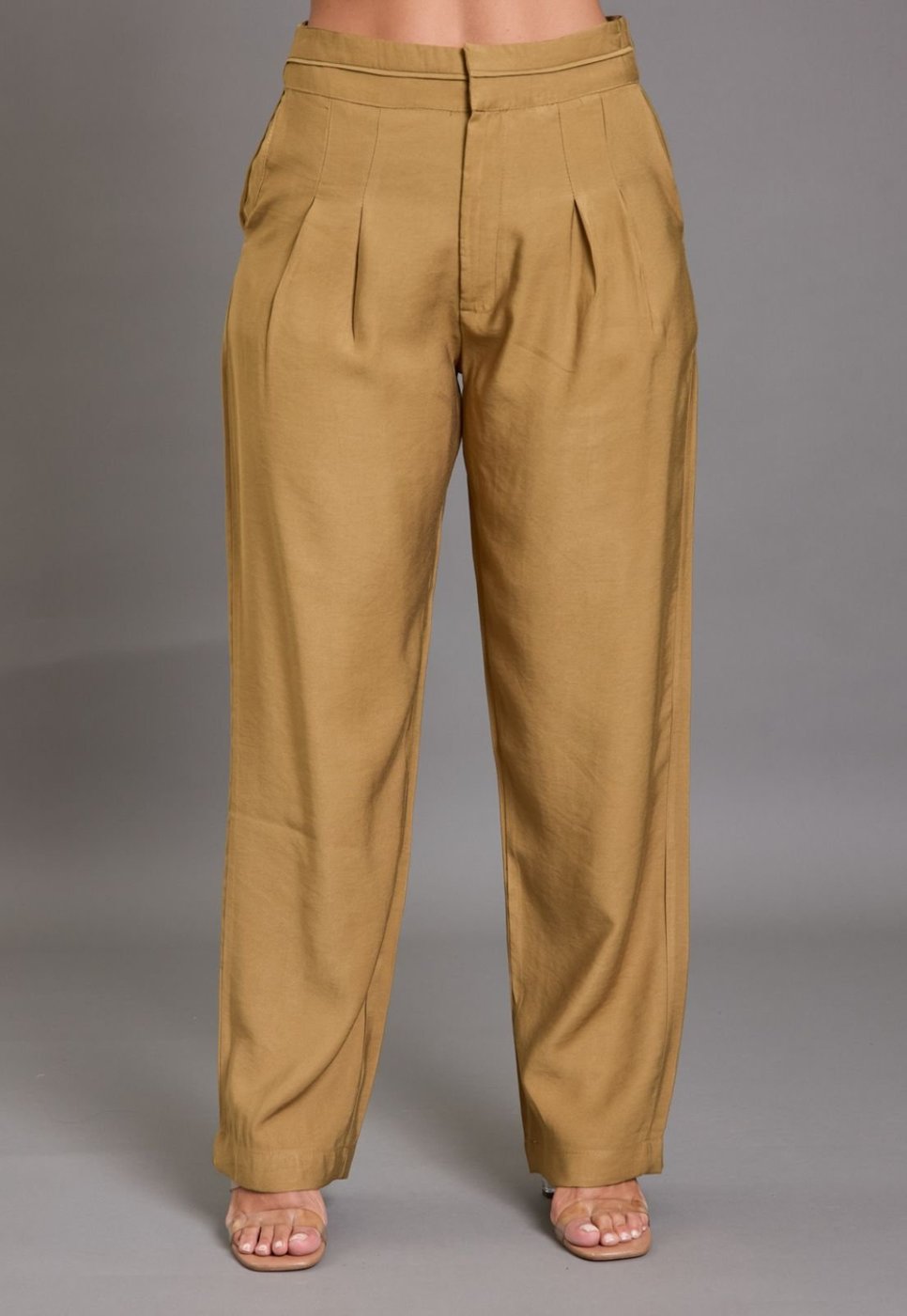 Calça Pantalona Feminina com Pregas em Viscose