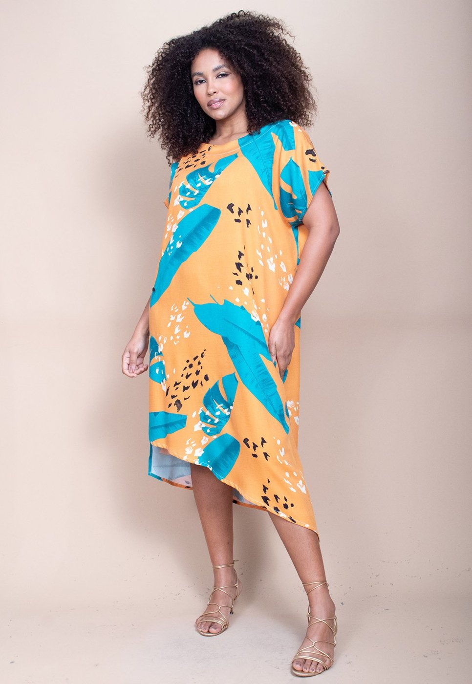 Vestido Cabanafree Midi Plano Estampa Aurora Botânica