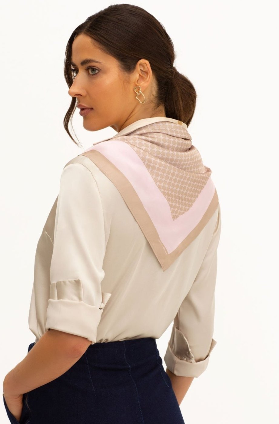 Lenço Barrado Estampado e Rosa Luiza