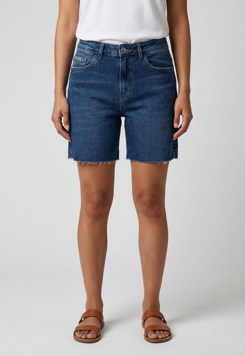 Bermuda Feminina Calvin Klein Jeans Barras a Fio