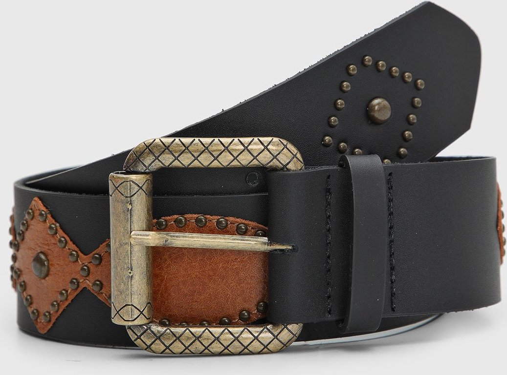 Cinto Feminino Luiza Barcelos Com Tachas