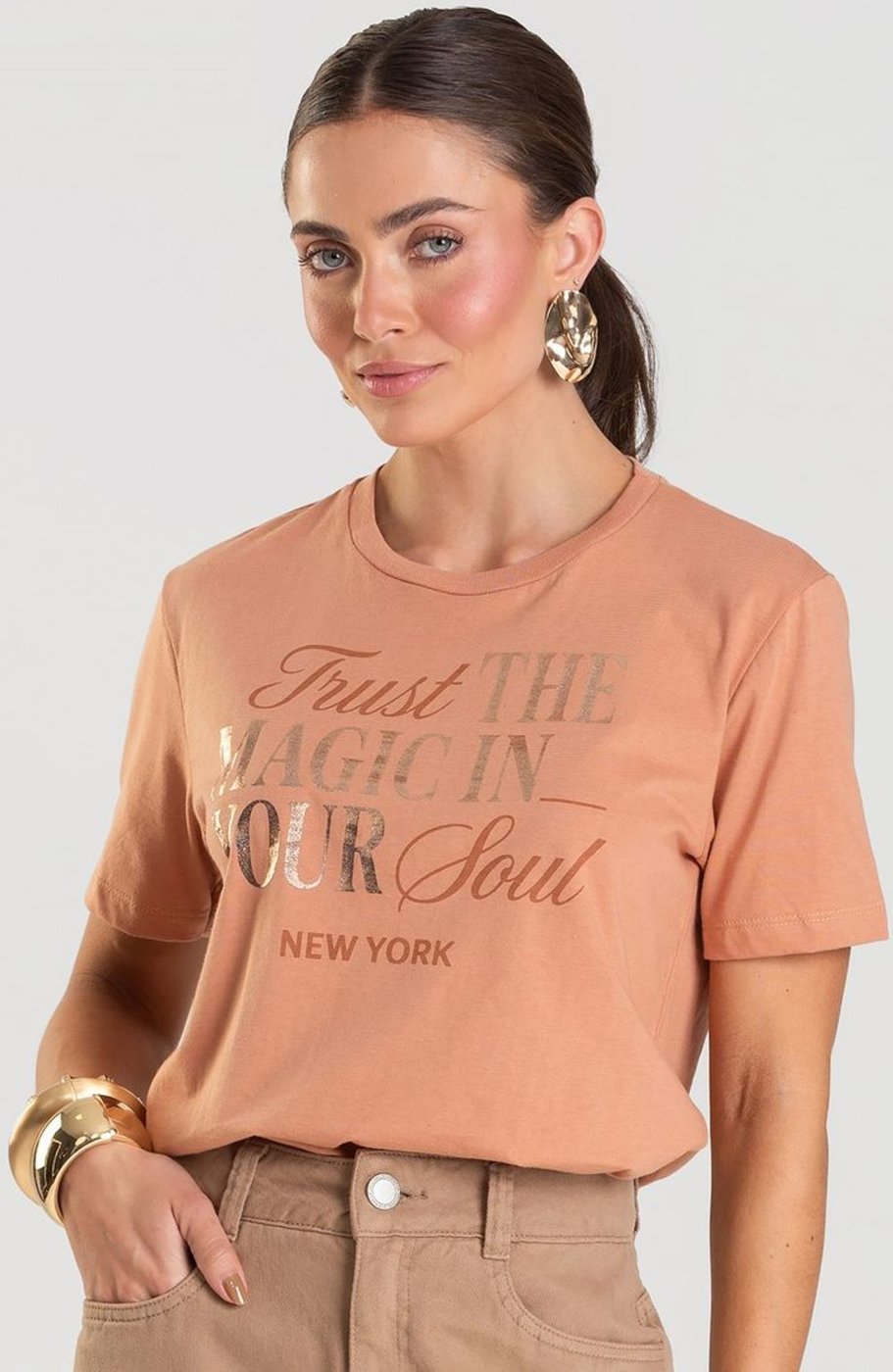 Imagem principal T-shirt Feminina Manga Curta Dianna bege Dianna bege