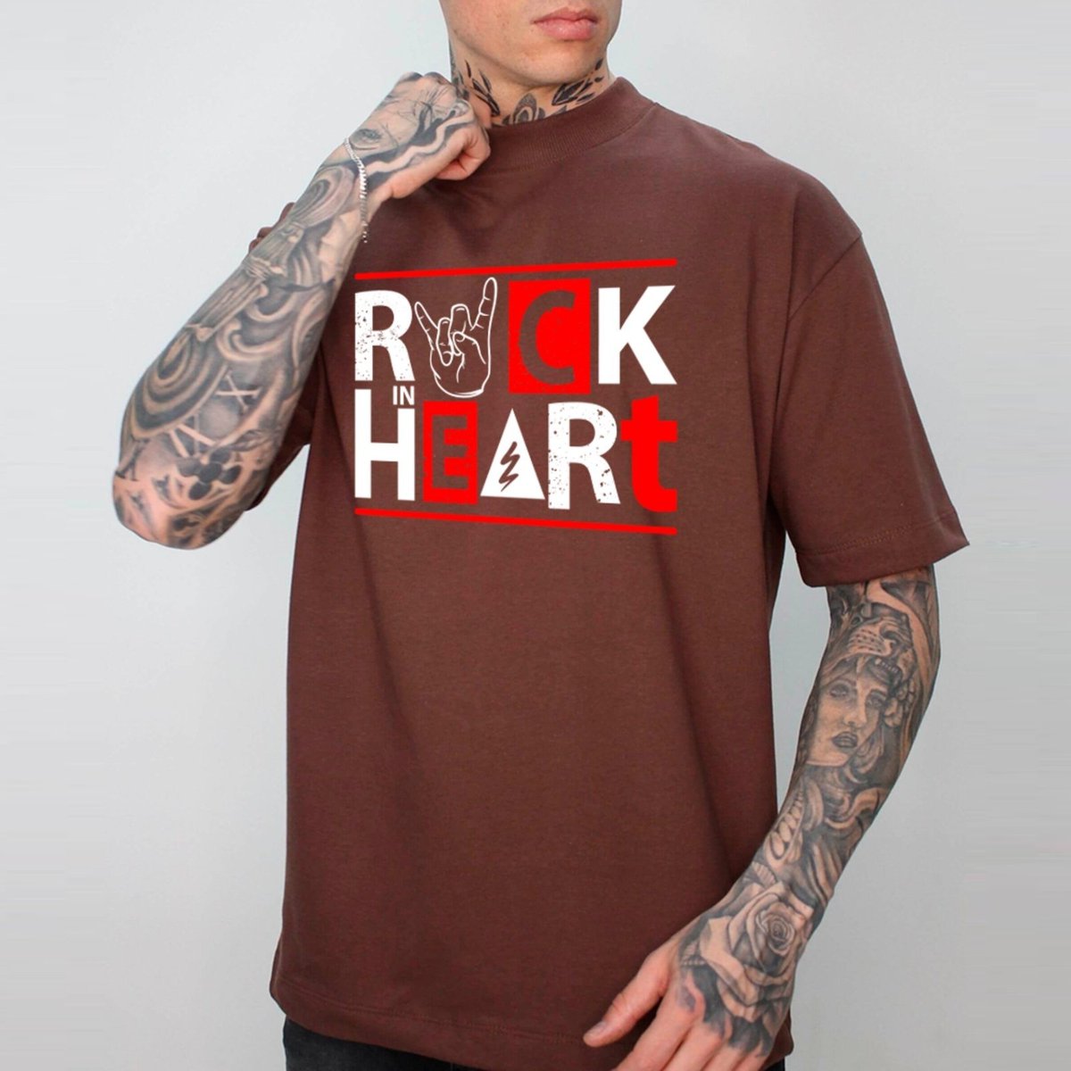 Imagem principal Camiseta Ousy Streetwear Rock in Heart Oversized Unissex marrom ousy marrom