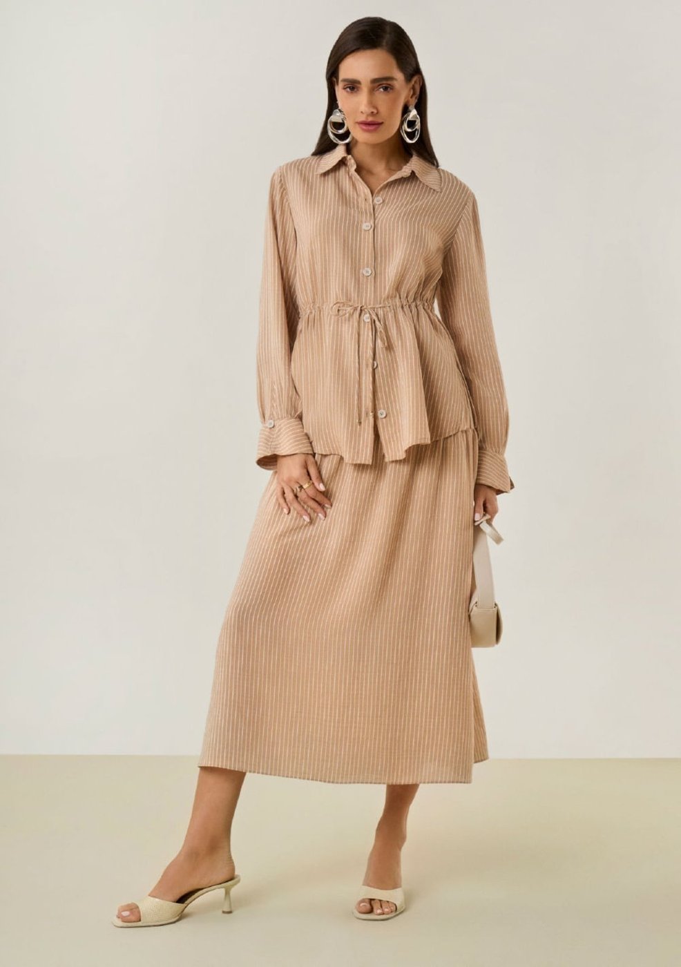 Saia Maria Valentina Evasê Alta Midi