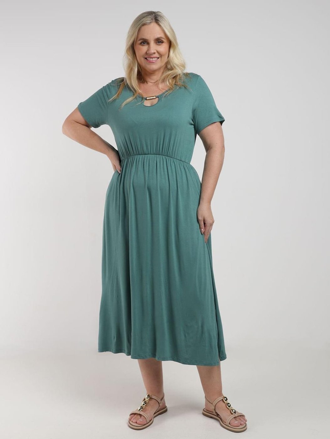 Vestido Autentique Plus Size Feminino
