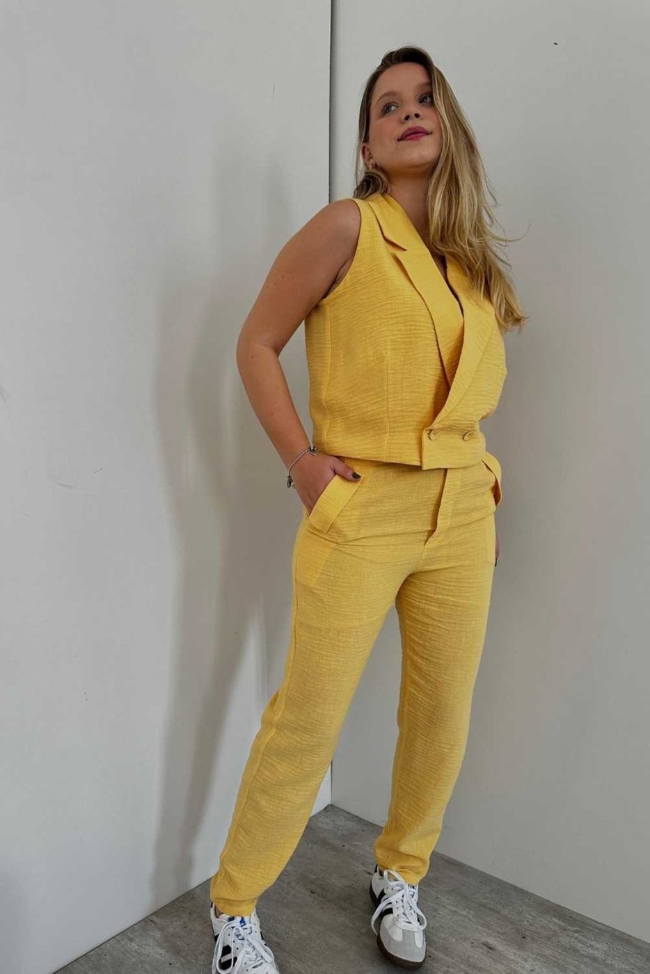 Calça Vanibele Alfaiataria Manteiga