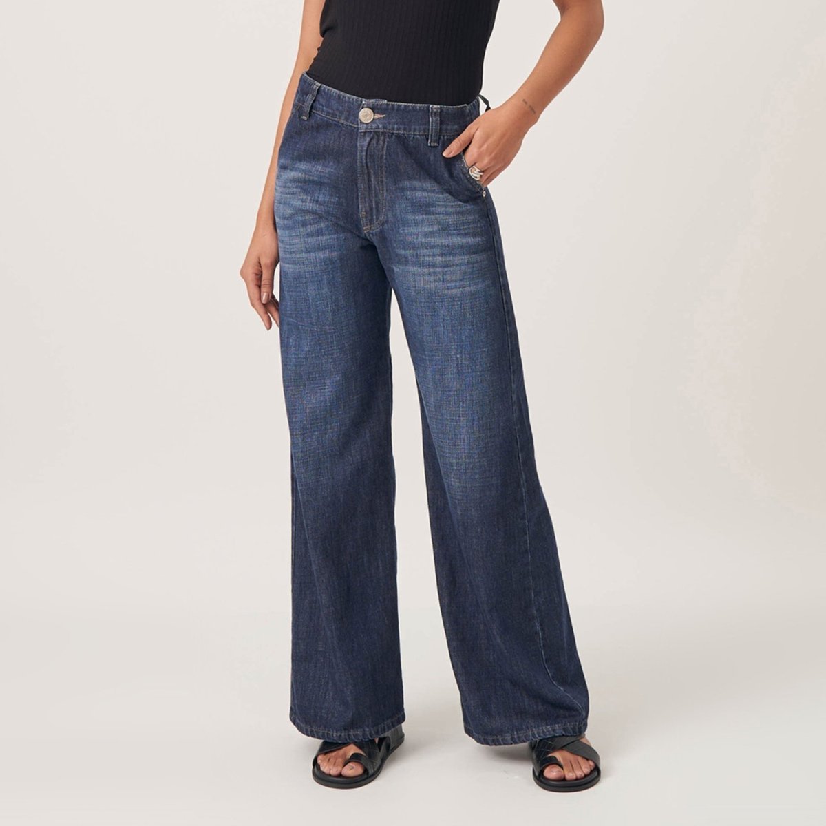 Calça Jeans Wide Leg com Elástico no Cós Azul Escuro