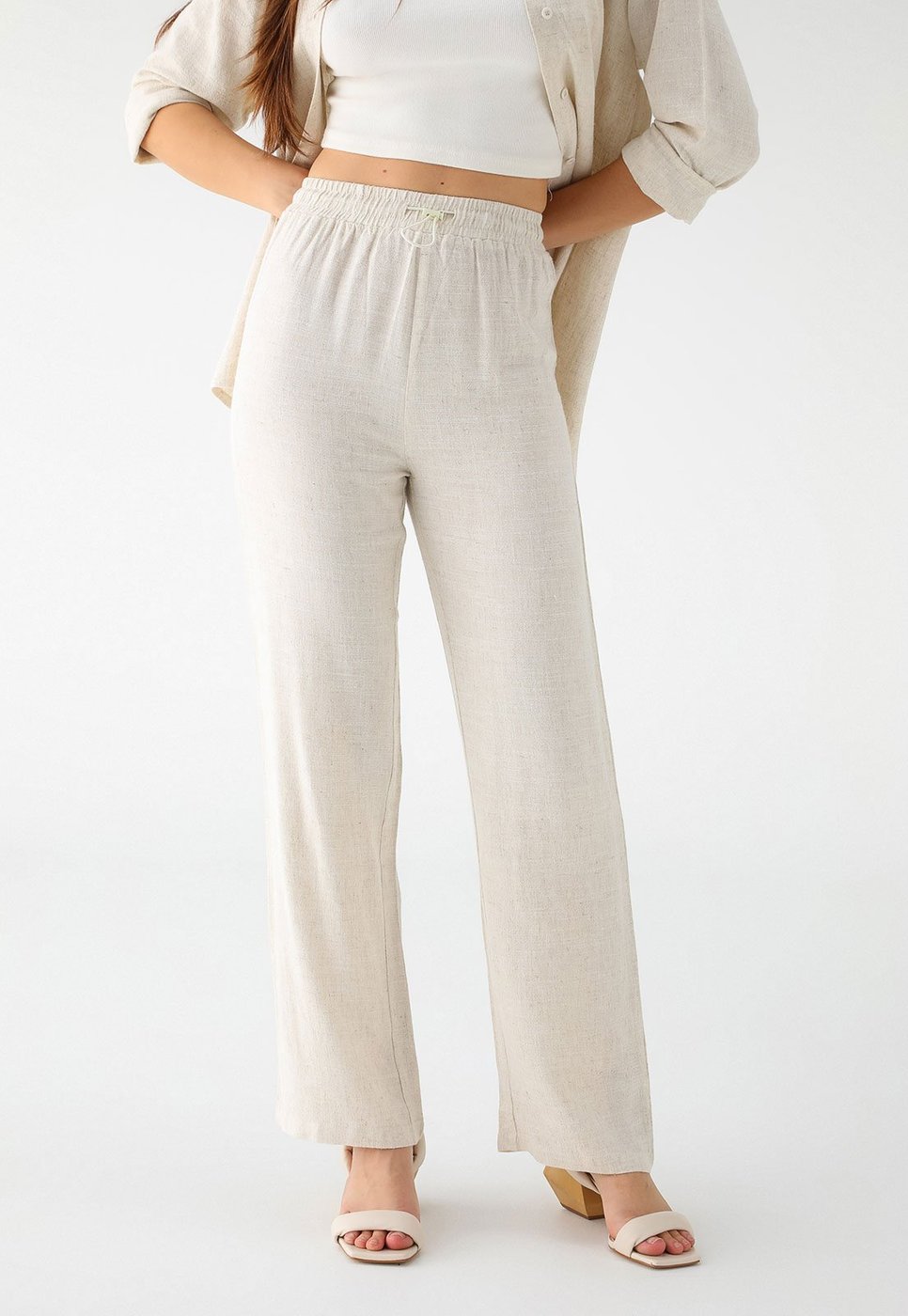 Imagem principal Calça Pantalona Levosch De Linho 77VS LEVOSCH bege 77VS LEVOSCH bege