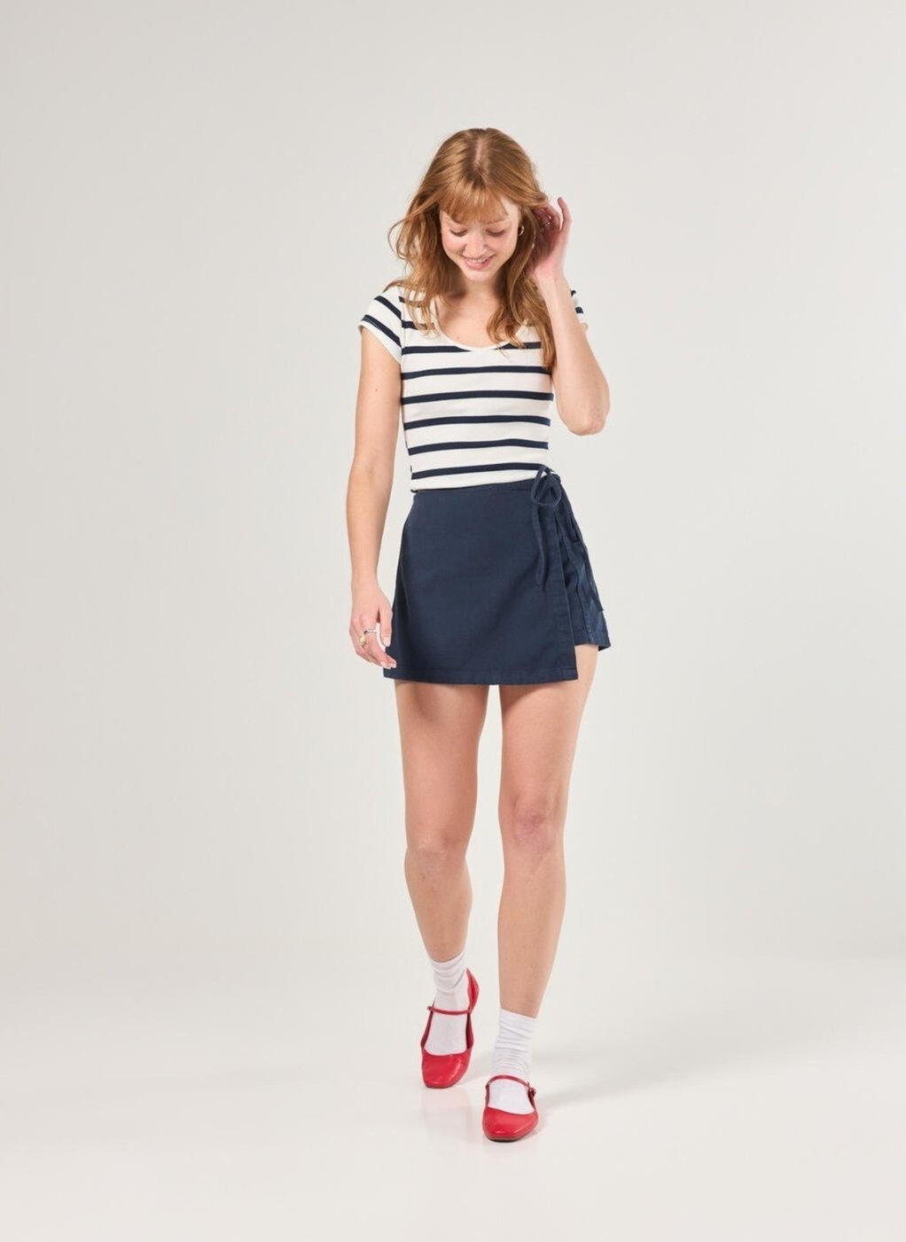 Short Saia Transpassado Em Sarja