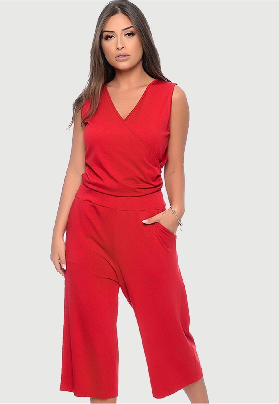 Imagem principal Macacão Pantacourt Decote Transpassado B’Bonnie Joana B'Bonnie preto B'Bonnie preto