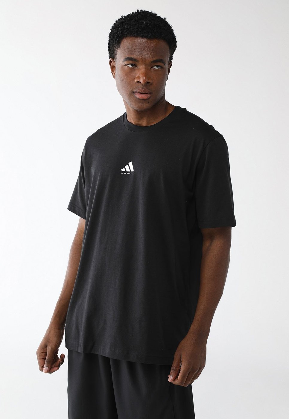 Camiseta adidas Performance Reta Select Foundation Preta