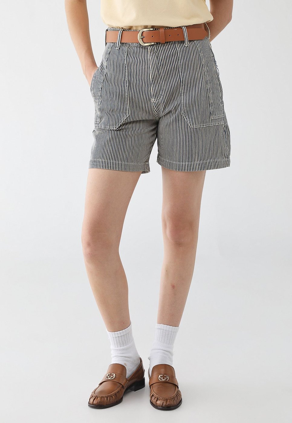 Bermuda Feminina Hering Listrada Preta e Branca