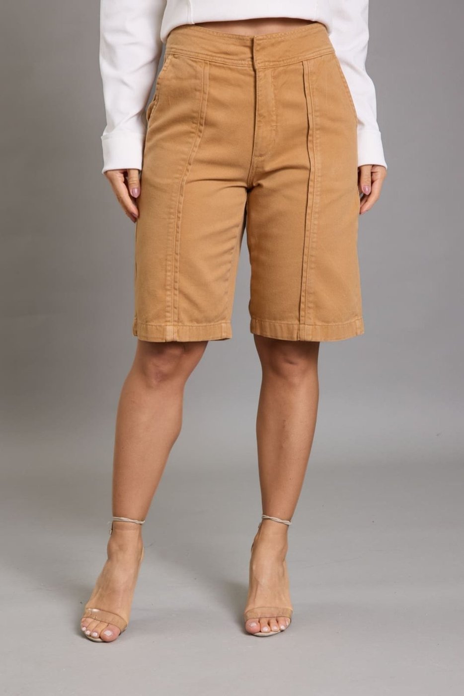 Bermuda Sarja Feminina Color Com Recortes Dialogo Jeans Mostarda