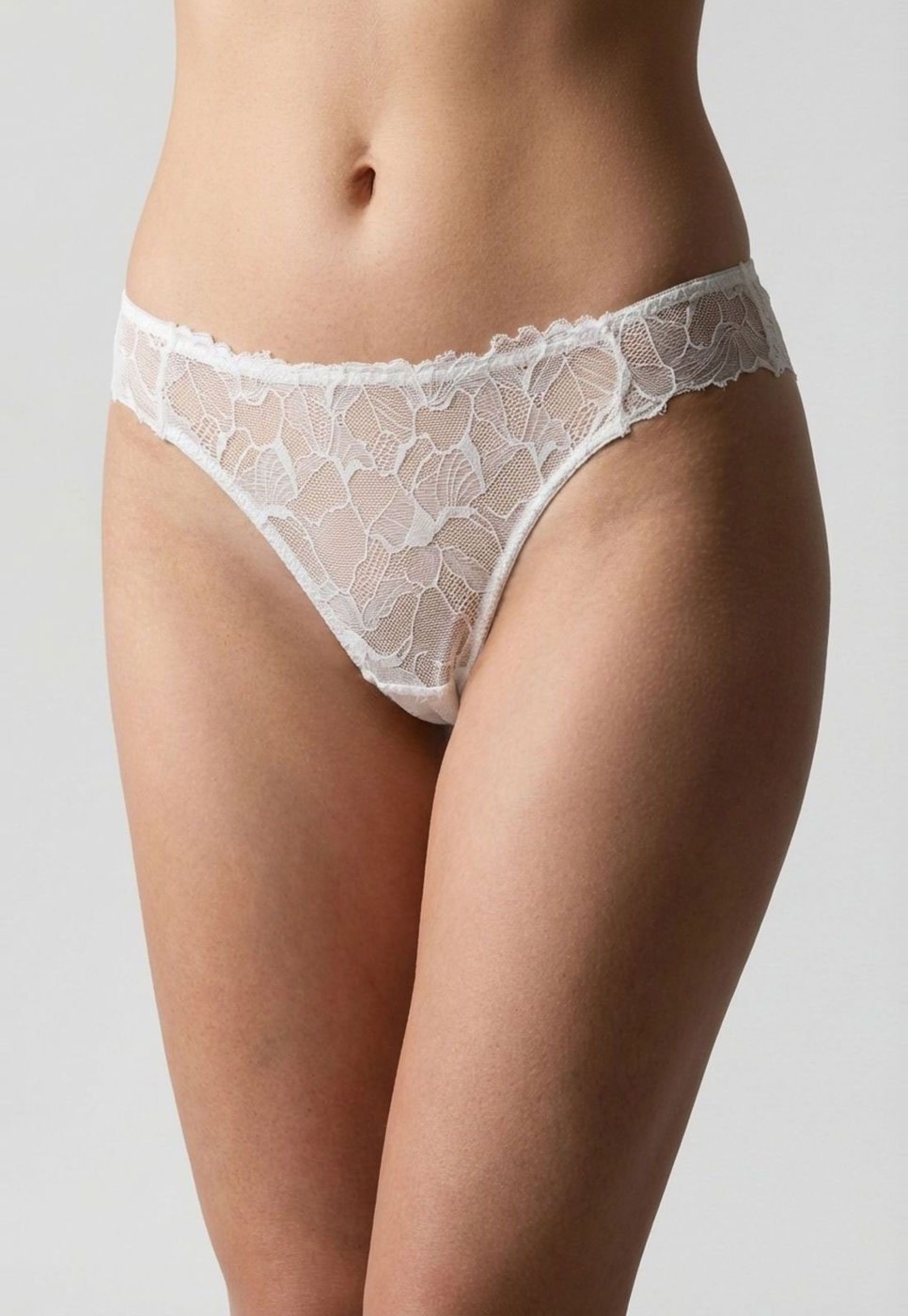 Imagem principal Calcinha Fio Dental Feminina Calvin Klein Bridal Lace Branca Calvin Klein Underwear branco Calvin Klein Underwear branco