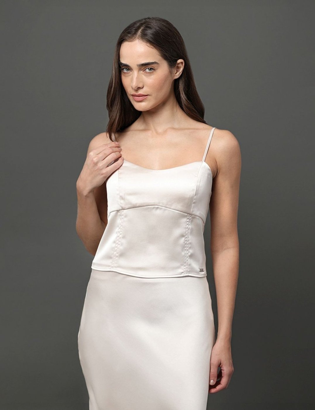 Imagem principal Top Feminino Acetinado Calvin Klein Jeans - Off White off-white white Calvin Klein Jeans off-white white