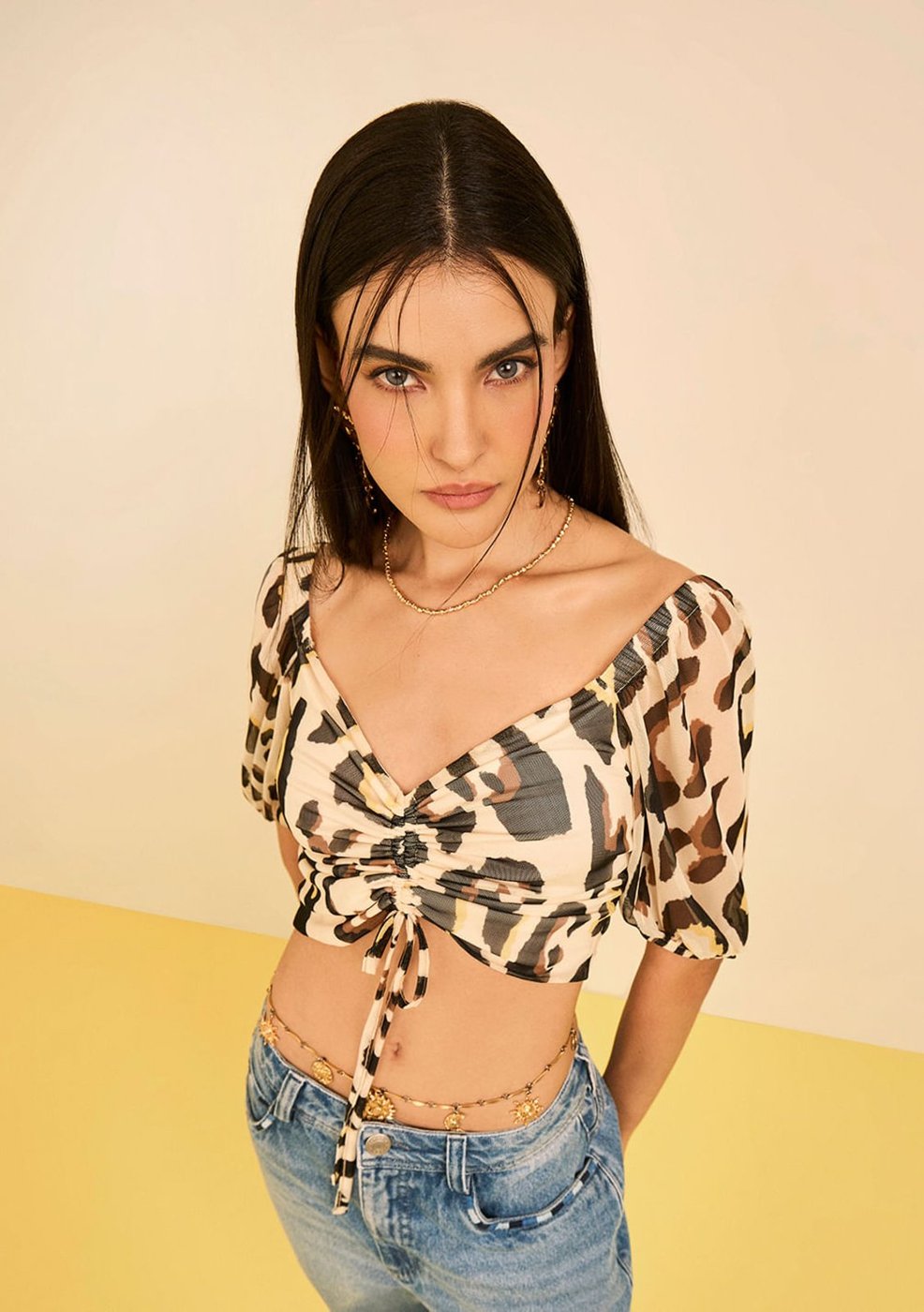 Blusa Zinco Ajustada Decote Reto Manga Curta Cropped Off-white