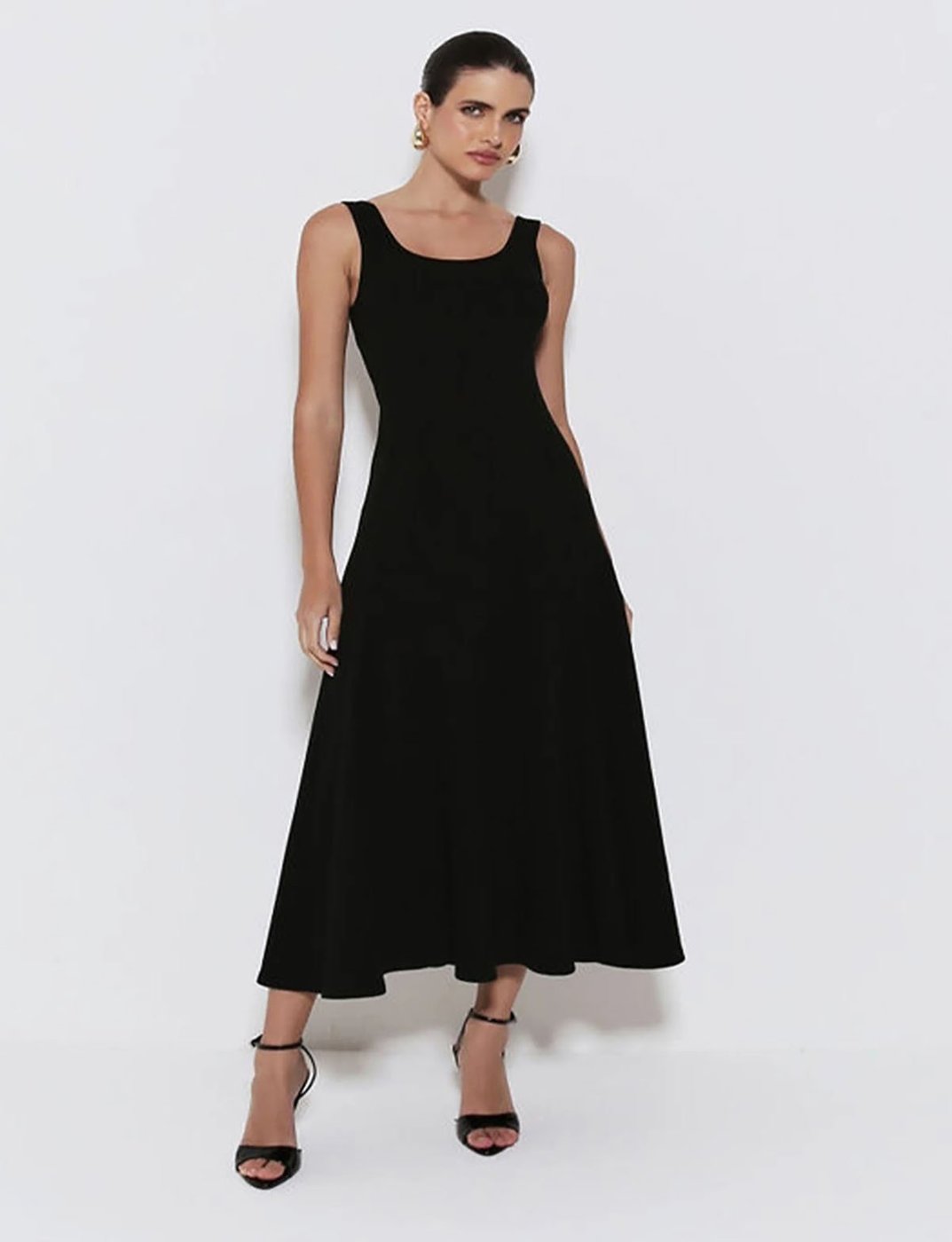 Vestido Midi Zen Com Recorte Busto e Saia Ampla