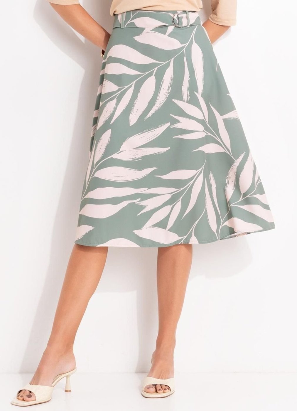 Saia Em Tecido Plano Creponada Quintess Folhagem
