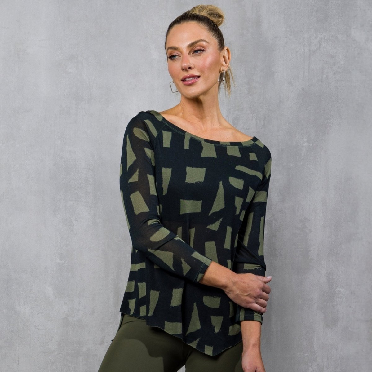 Imagem principal Blusa Bainha Assimétrica Estampada FT1173BL De Chelles estampado De Chelles estampado