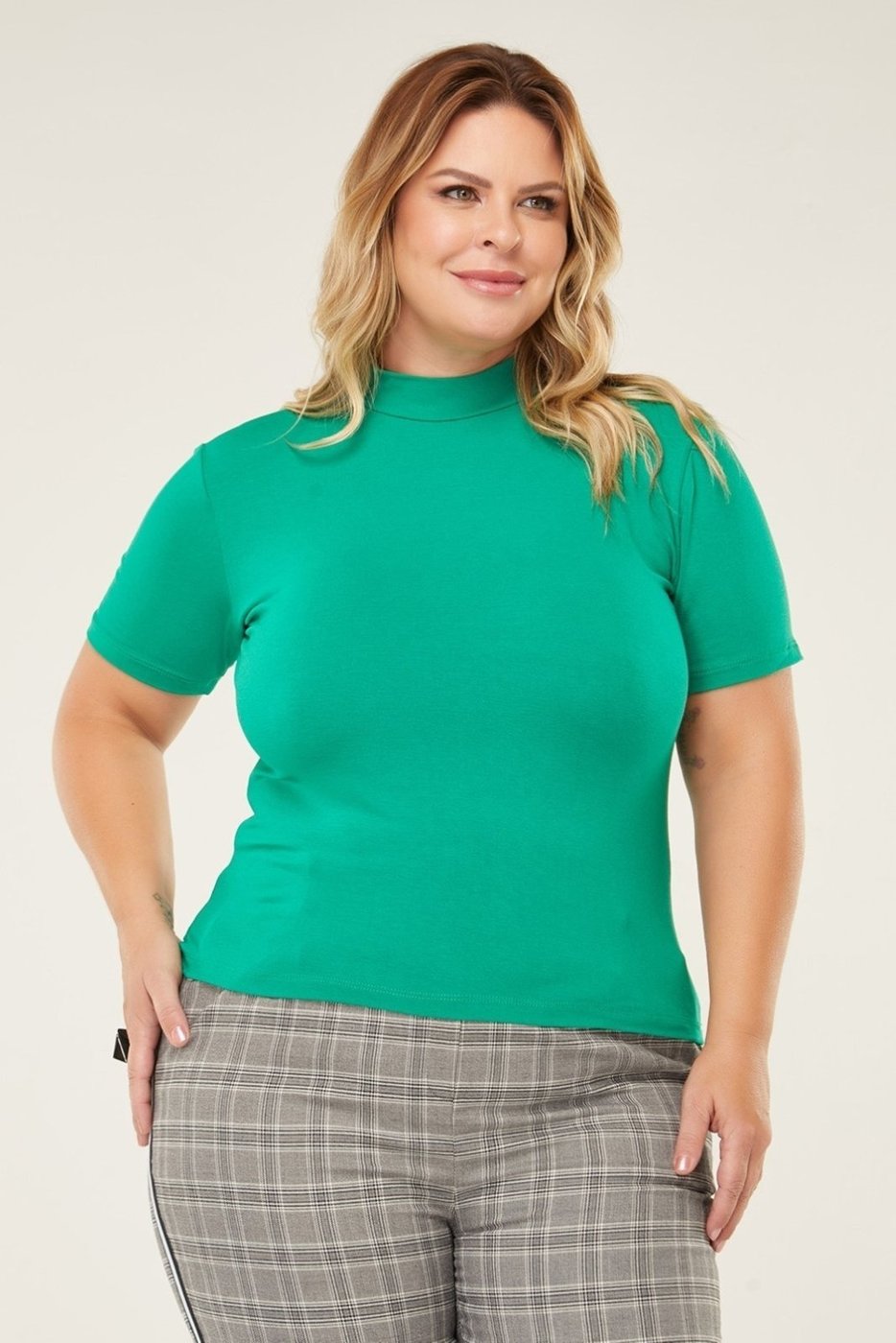 Imagem principal Blusinha Gola Alta D Bell Outlet Fashion Plus Size Bandeira verde D BELL OUTLET FASHION verde