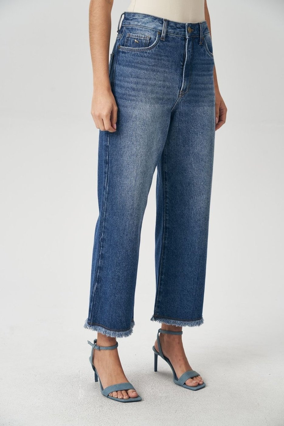 Calça Wide Desfiada Feminina Acostamento