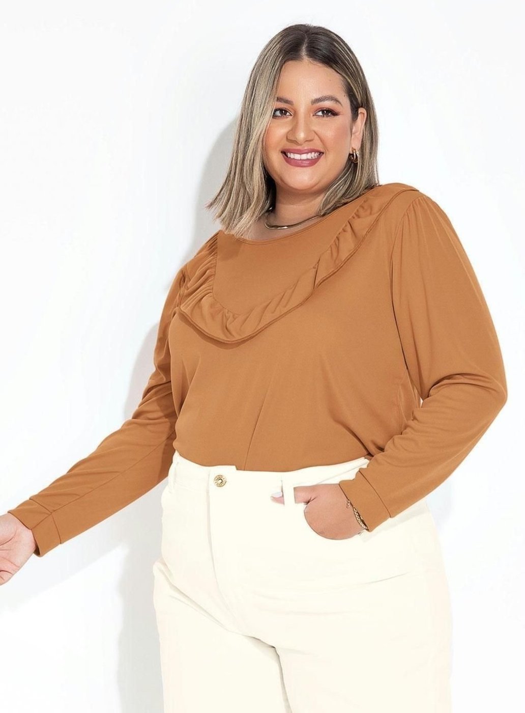 Imagem principal Blusa Com Babado Plus Size Clara Marguerite marrom Marguerite marrom
