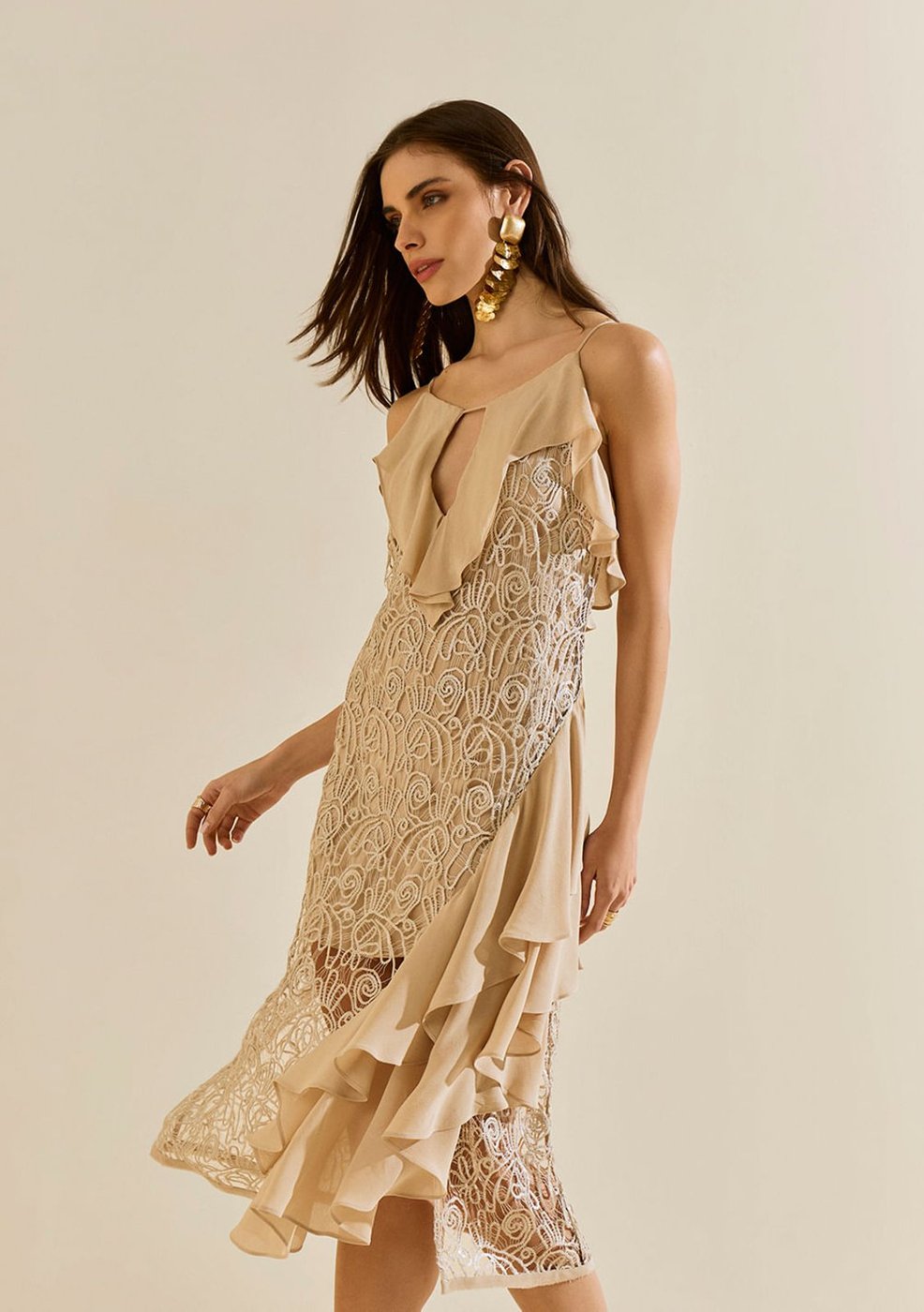 Imagem principal Vestido Morena Rosa Solto Decote V Com Alça Midi Bege bege rosa Morena Rosa bege rosa