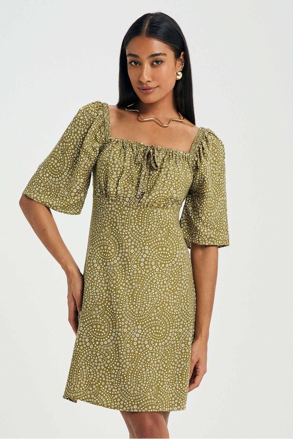 Vestido Feminino Curto Floral Marialícia