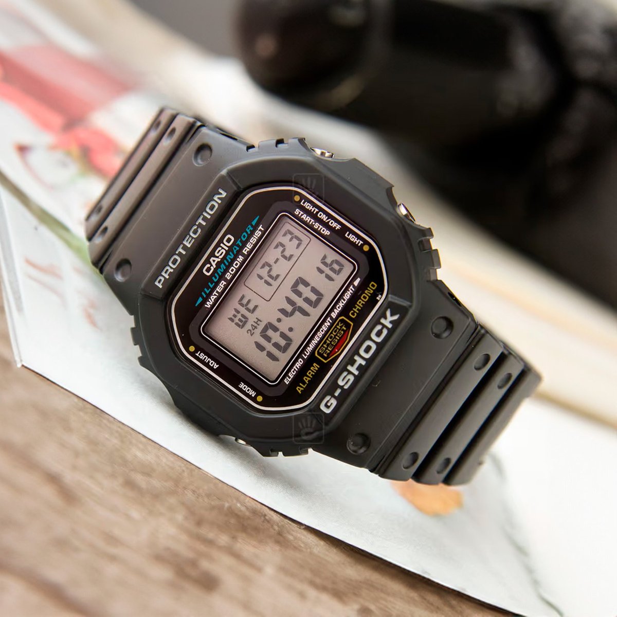 Relógio Casio G-Shock DW-5600UE-1DR