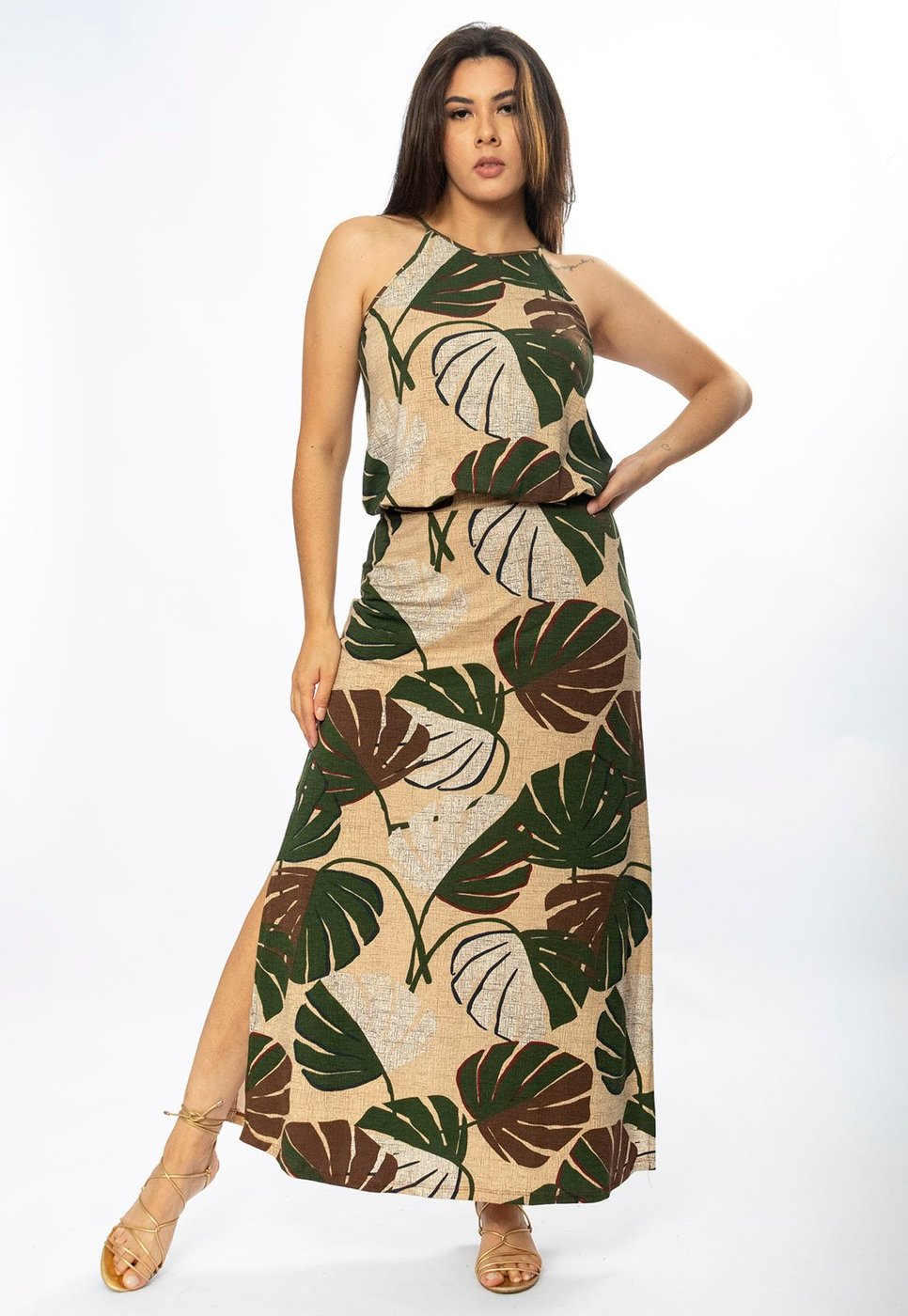 Vestido Longo Amazônia Vital Malha Trapézio com Elástico na Cintura Estampa Folhagem Verde e Marrom