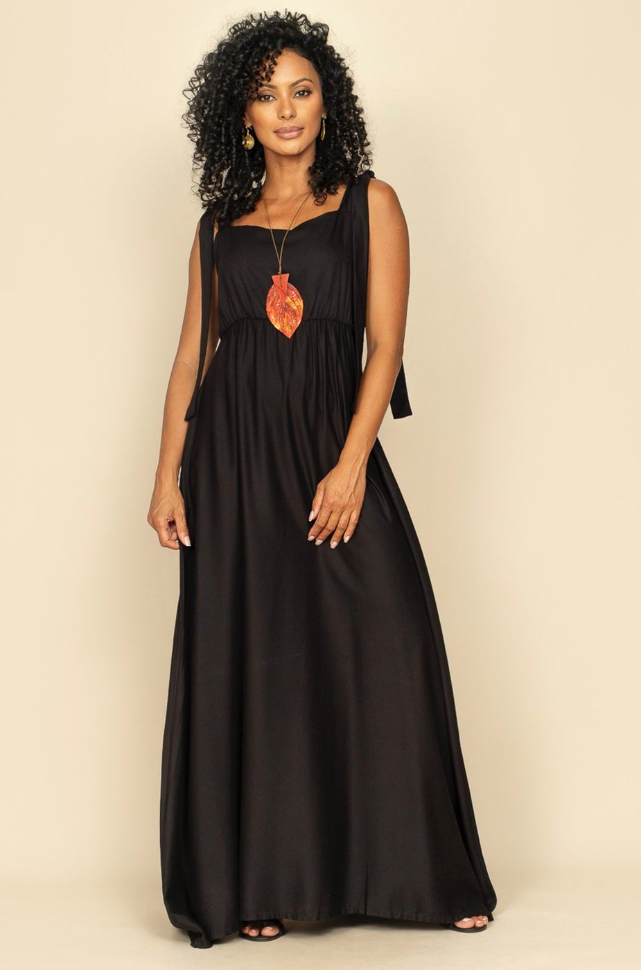 Vestido Longo Apioba Viscose com Amarração no Ombro