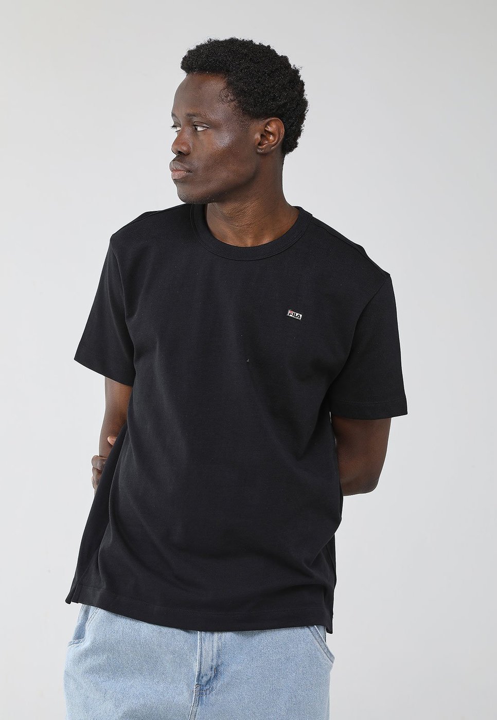 Imagem principal Camiseta Fila Regular Essential Ev Preta preto Fila preto