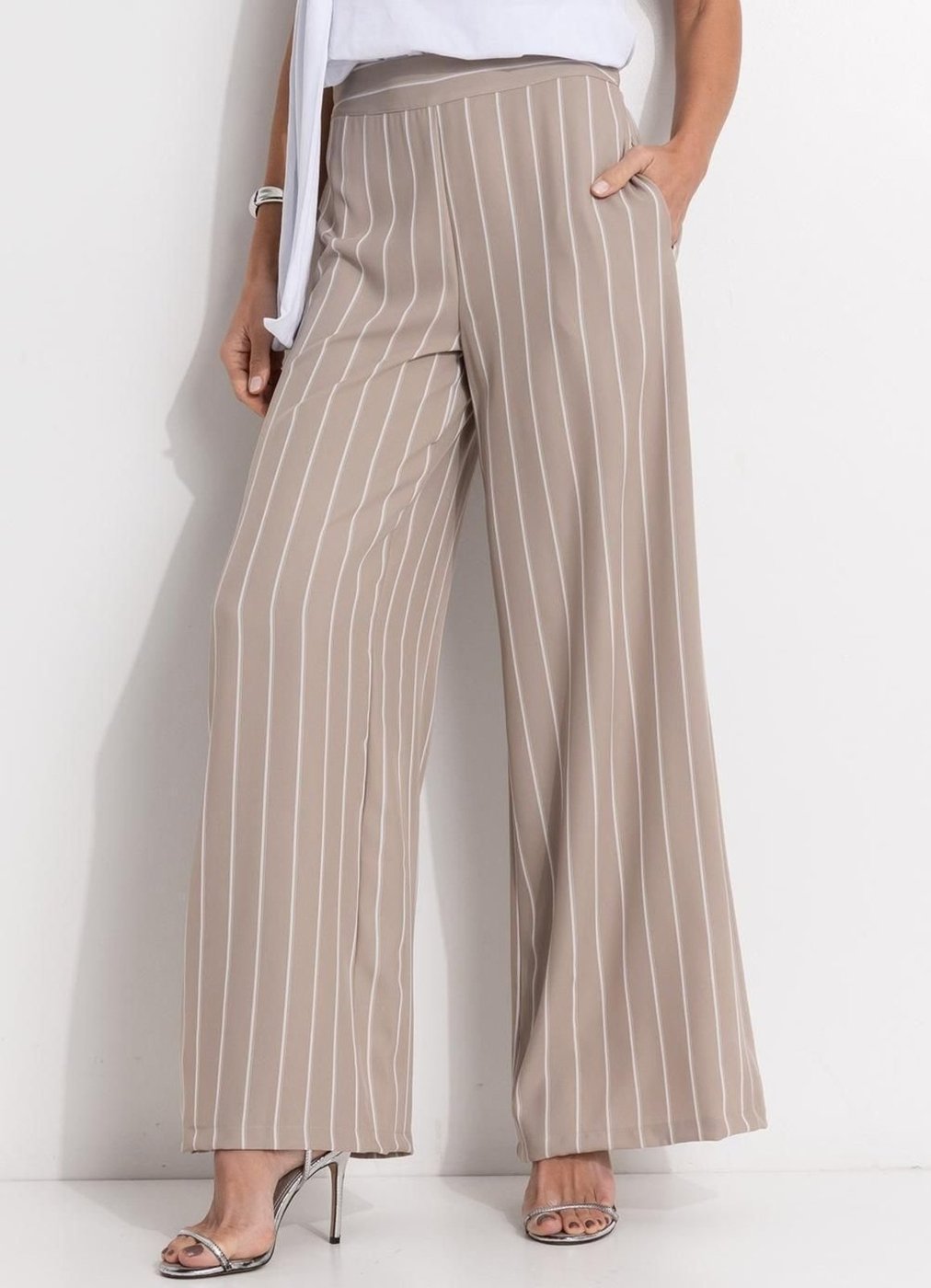 Calça Em Alfaiataria Risca De Giz Quintess Listrado