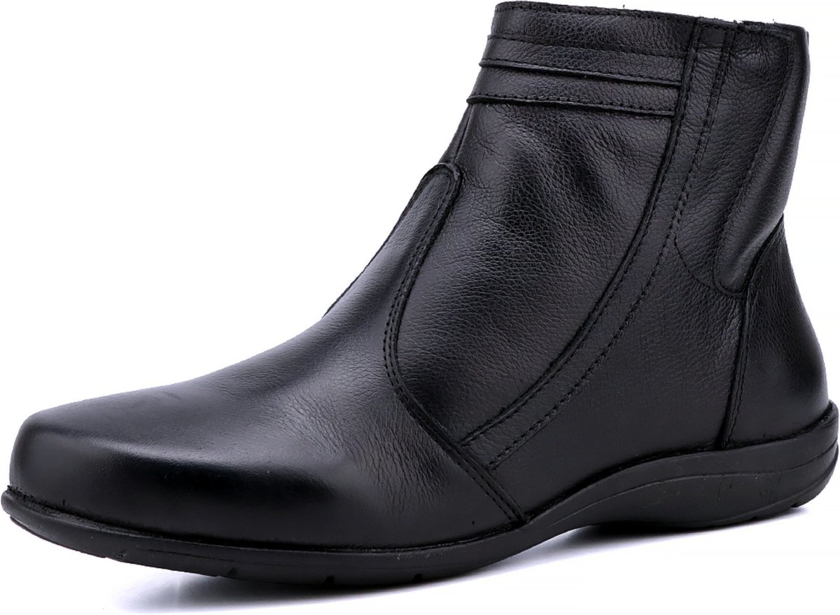 Imagem principal Bota Rasteira Mr. Gutt Cano Curto Couro Preta preto preto