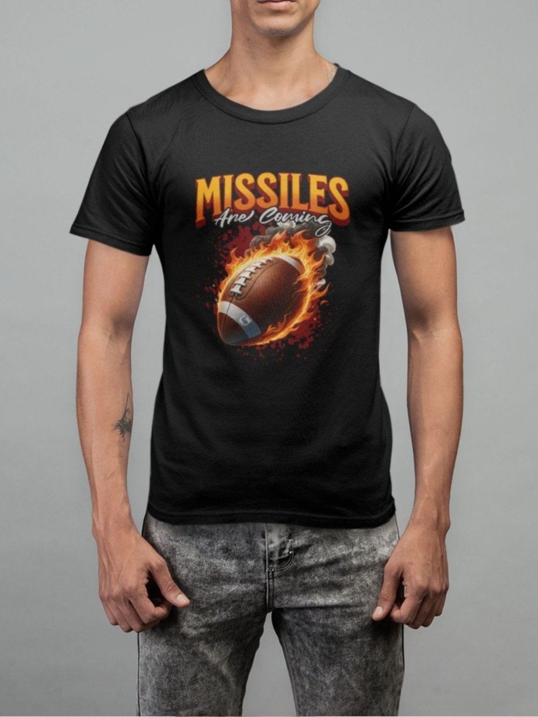 Imagem principal Camiseta Básica Masculina GuGi Bola De Futebol Americano cáqui Gugi cáqui
