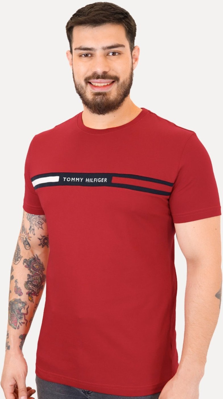 Imagem principal Camiseta Tommy Hilfiger Masculina Chest Insert Logo Vermelha Escuro vermelho Tommy Hilfiger vermelho