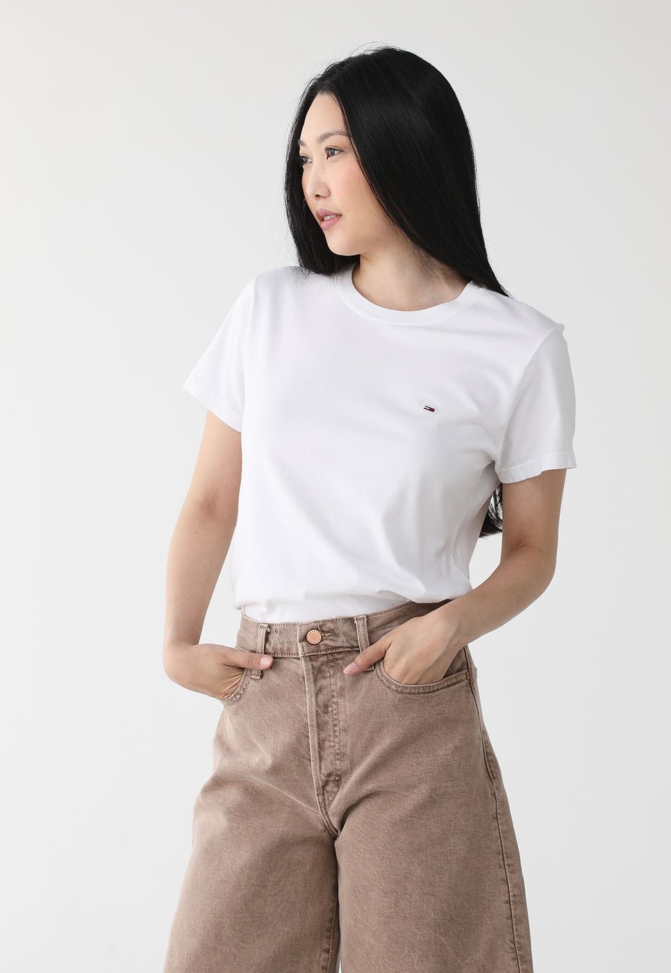 Imagem principal Camiseta Tommy Jeans Reta Logo Branca branco Tommy Jeans branco