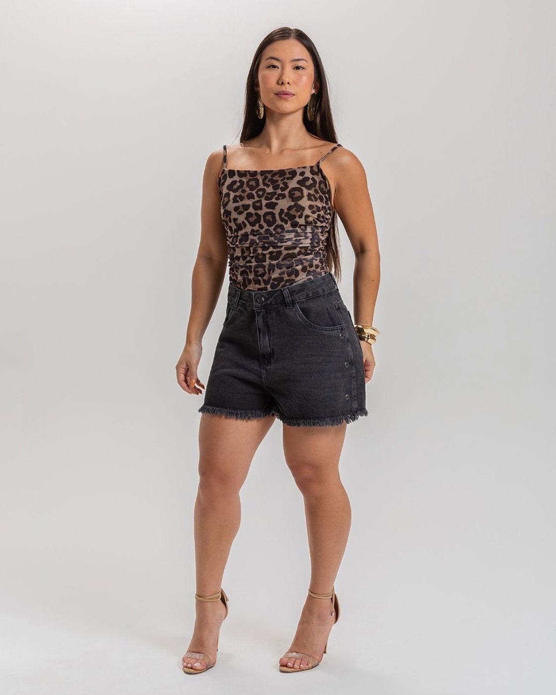 Shorts Jeans Feminino Curto - Barra Desfiada - Black Jeans - Preto