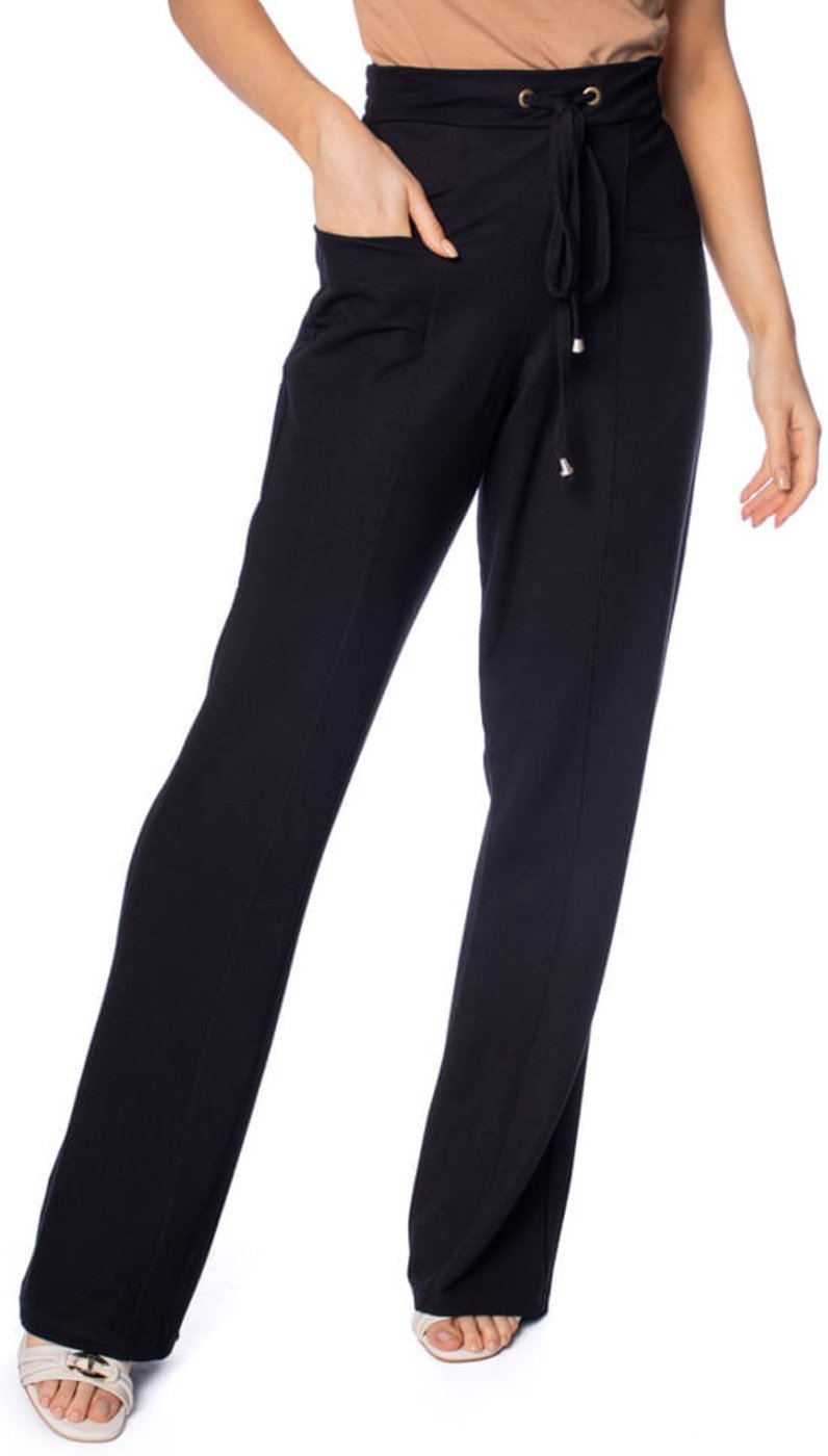 Calça Feminina Giraffe Reta em Tecido Bolsos Quadrados